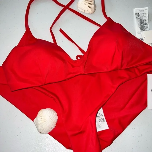 🔥 RVCA SOILD CHERRY RED CHEEKY BIKINI SET 🔥 - Picture 4 of 7